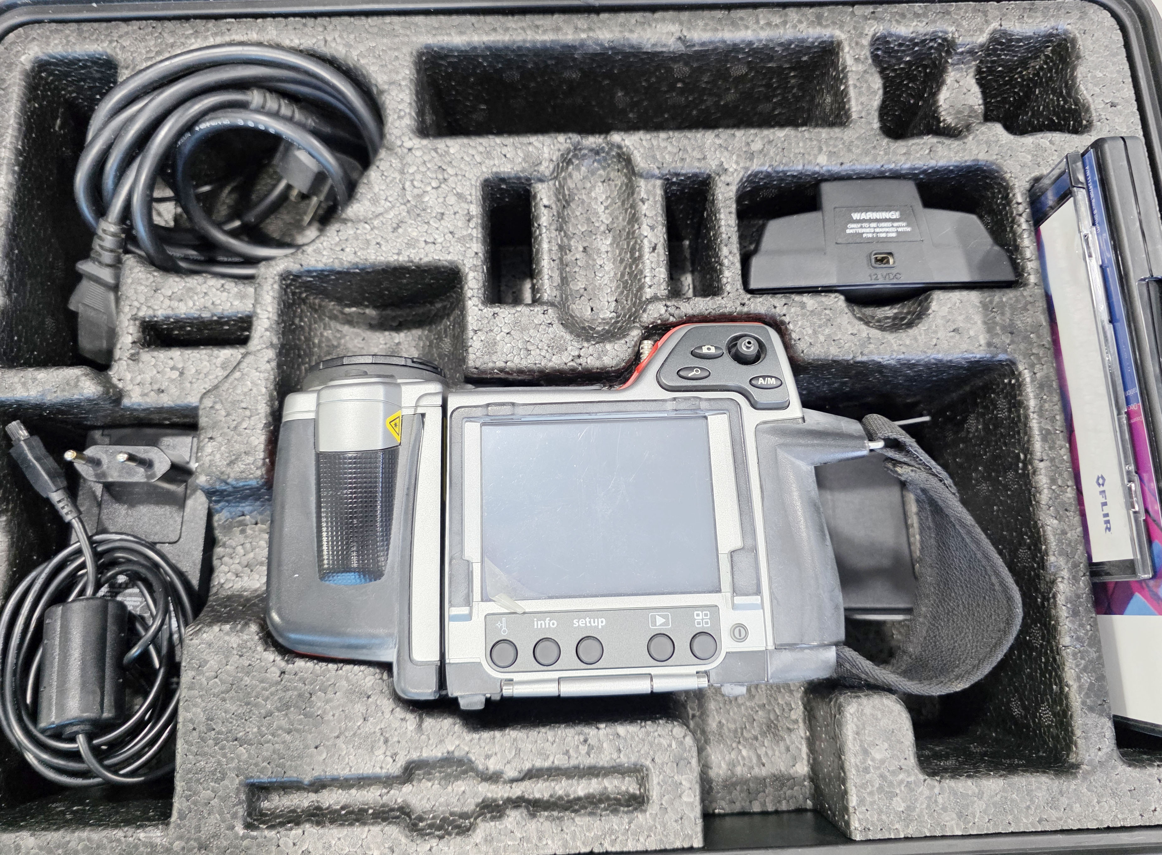 플리어 FLIR T335 열화상카메라 320x240